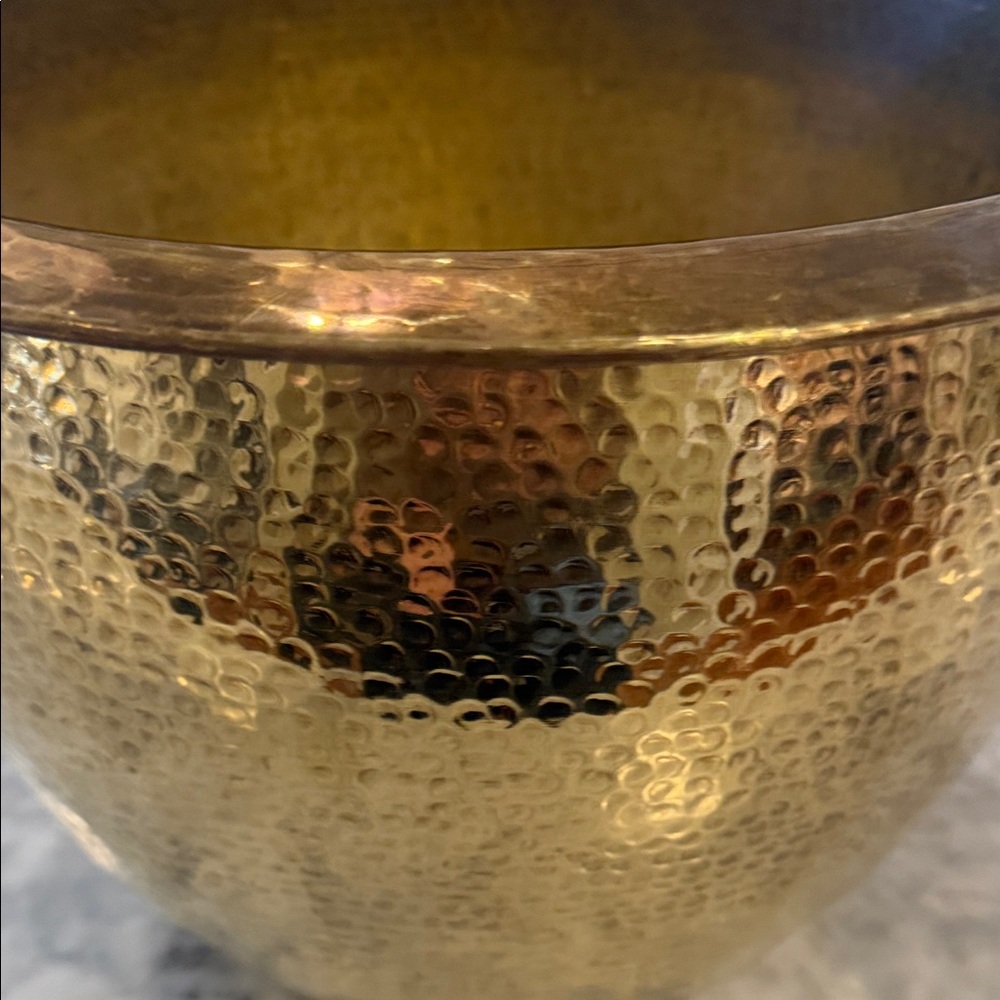 Brass Hammered Metal Foo dog Planter large. - Picture 2 of 9